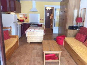 Studio 4 pers au pied des pistes avec balcon, animaux admis - FR-1-330-537
